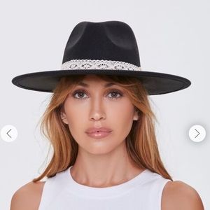 Brand new wide brim gambler hat